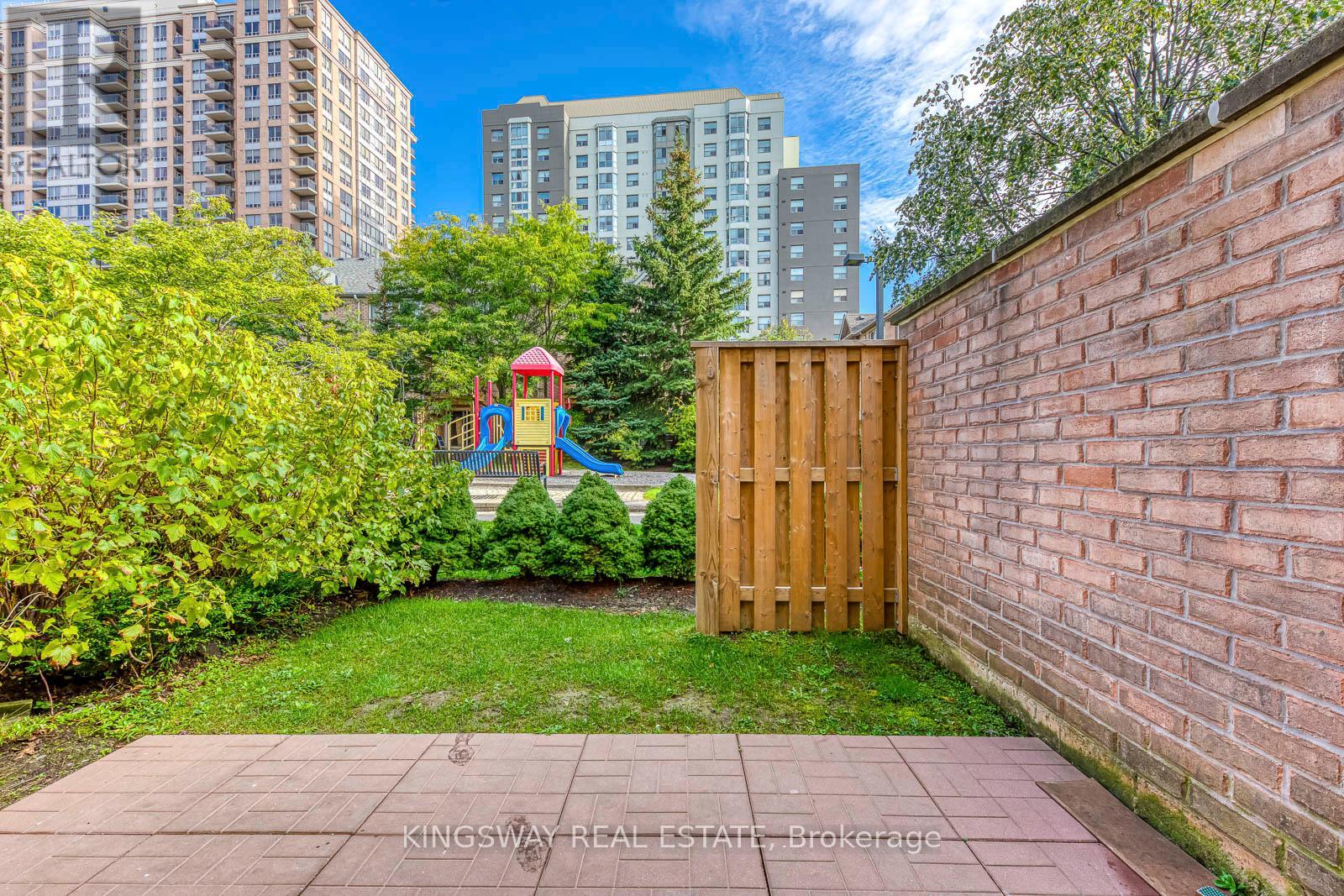 61 - 50 Strathaven Drive, Mississauga, Ontario  L5R 4E7 - Photo 39 - W12430276