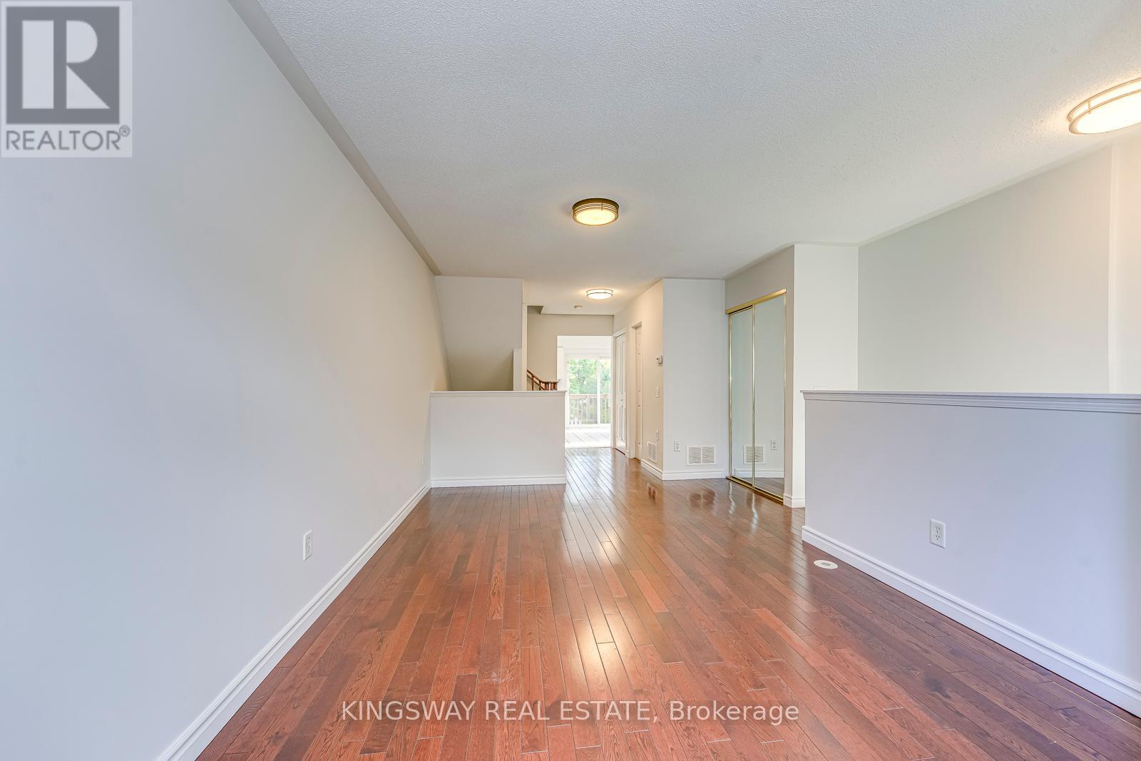 61 - 50 Strathaven Drive, Mississauga, Ontario  L5R 4E7 - Photo 7 - W12430276