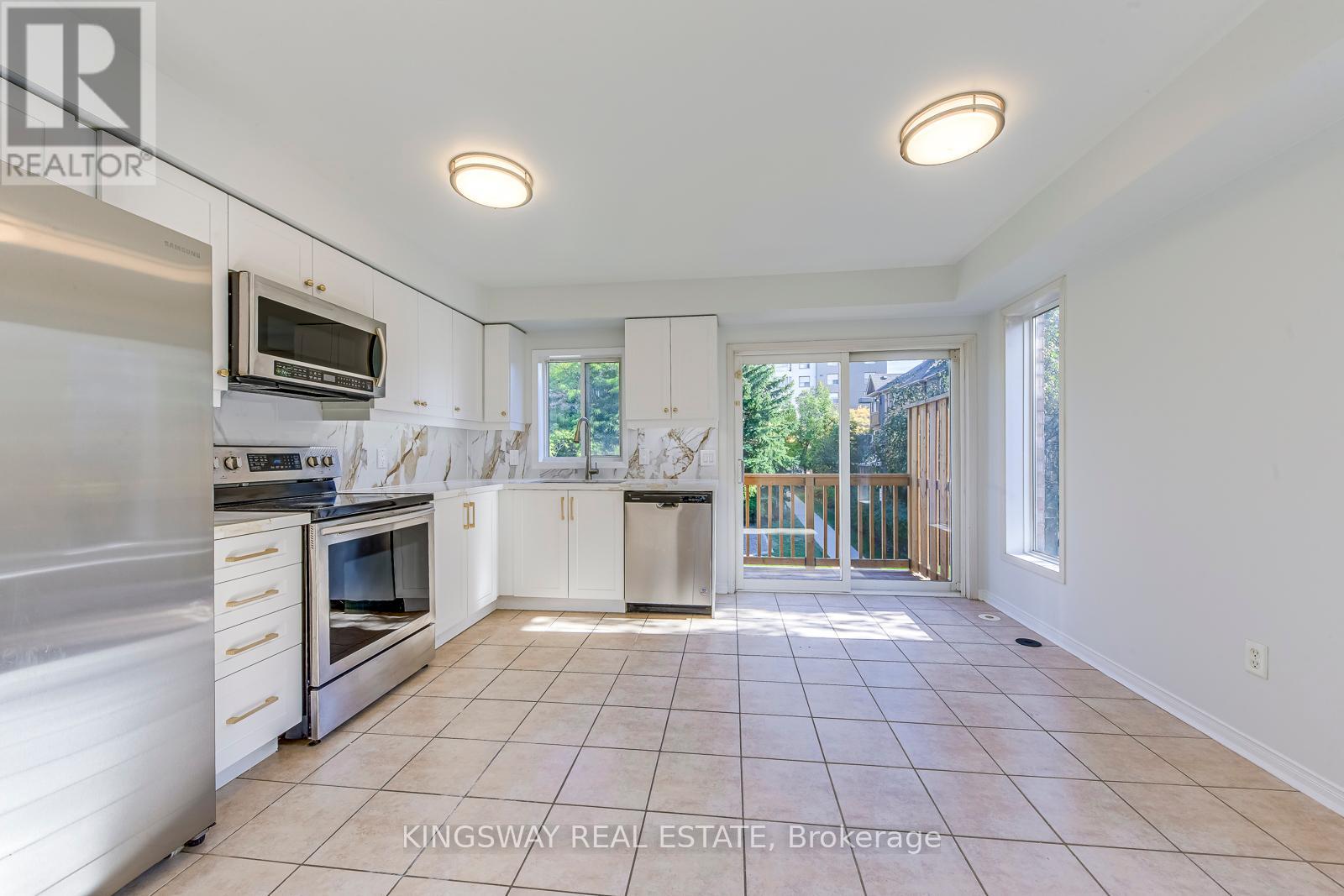 61 - 50 Strathaven Drive, Mississauga, Ontario  L5R 4E7 - Photo 8 - W12430276