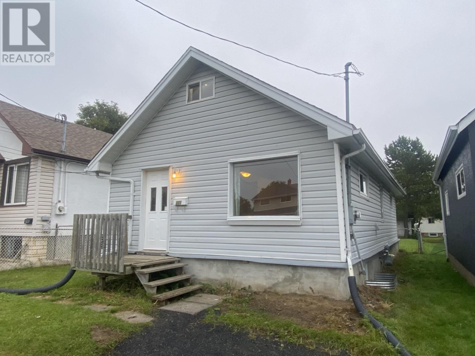 327 Rupert Street, Thunder Bay, Ontario  P7B 3X7 - Photo 2 - TB252888