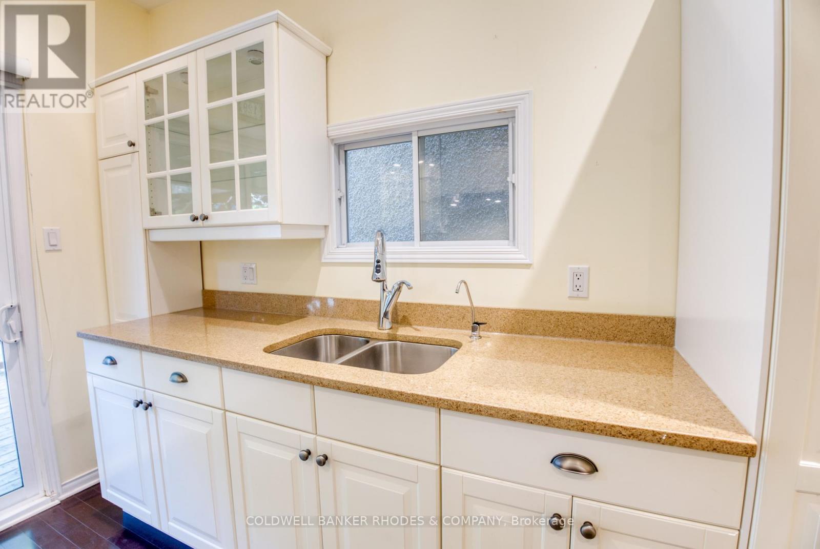 129 Elm Street, Ottawa, Ontario  K1R 6N4 - Photo 10 - X12430299
