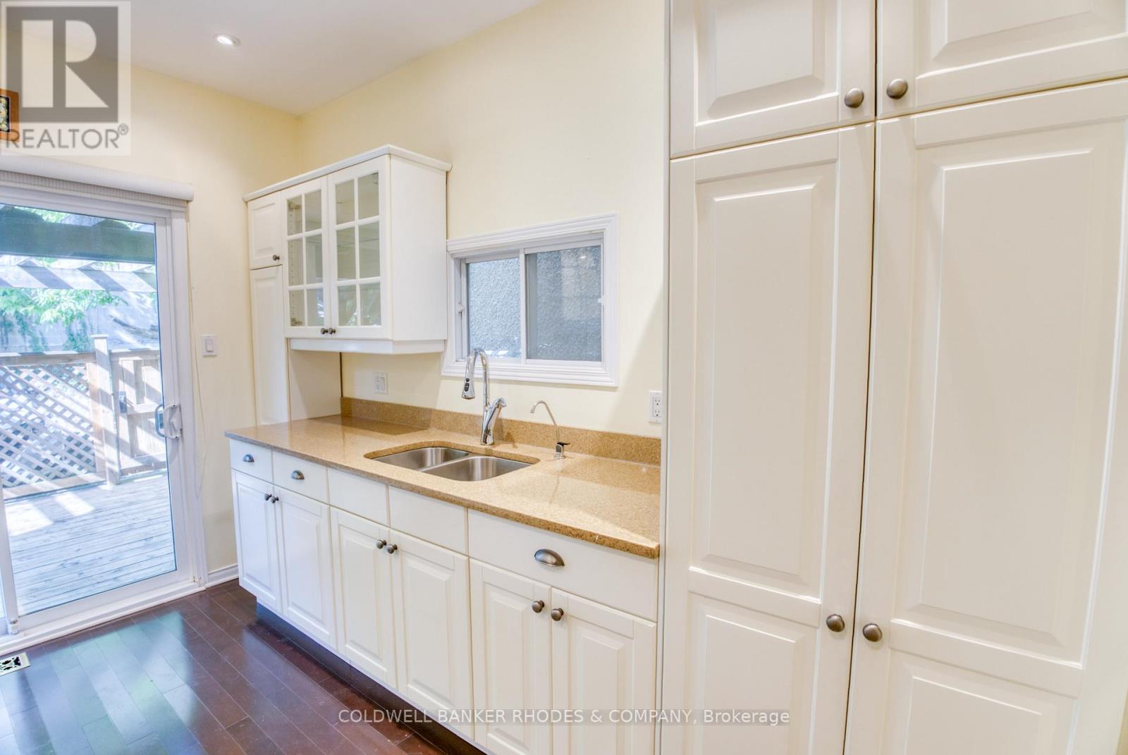 129 Elm Street, Ottawa, Ontario  K1R 6N4 - Photo 15 - X12430299
