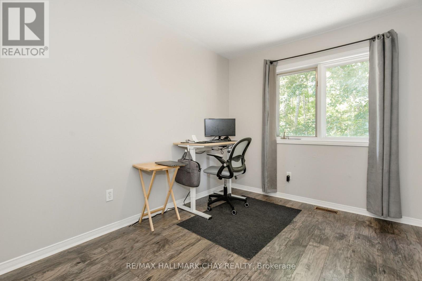 256 Ferndale Drive S, Barrie, Ontario  L4N 8J9 - Photo 17 - S12412382