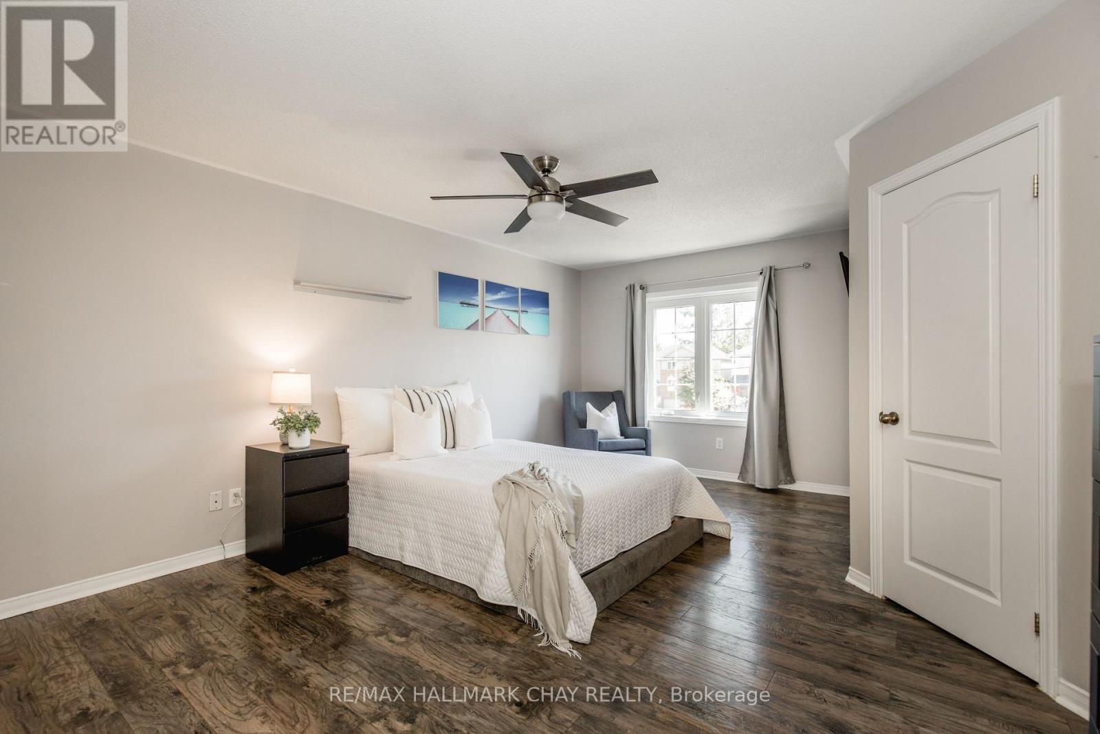 256 Ferndale Drive S, Barrie, Ontario  L4N 8J9 - Photo 10 - S12412382