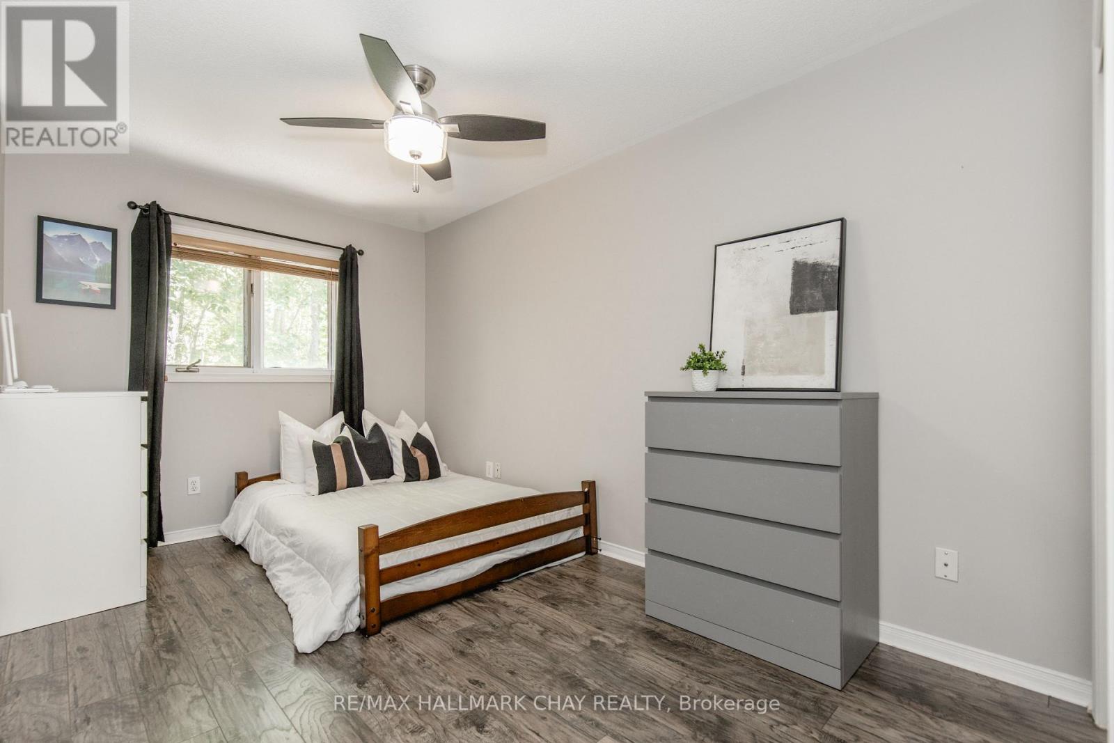 256 Ferndale Drive S, Barrie, Ontario  L4N 8J9 - Photo 15 - S12412382