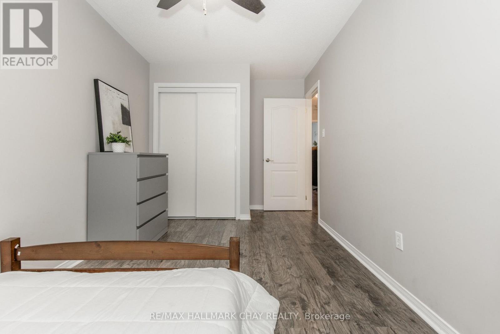 256 Ferndale Drive S, Barrie, Ontario  L4N 8J9 - Photo 16 - S12412382