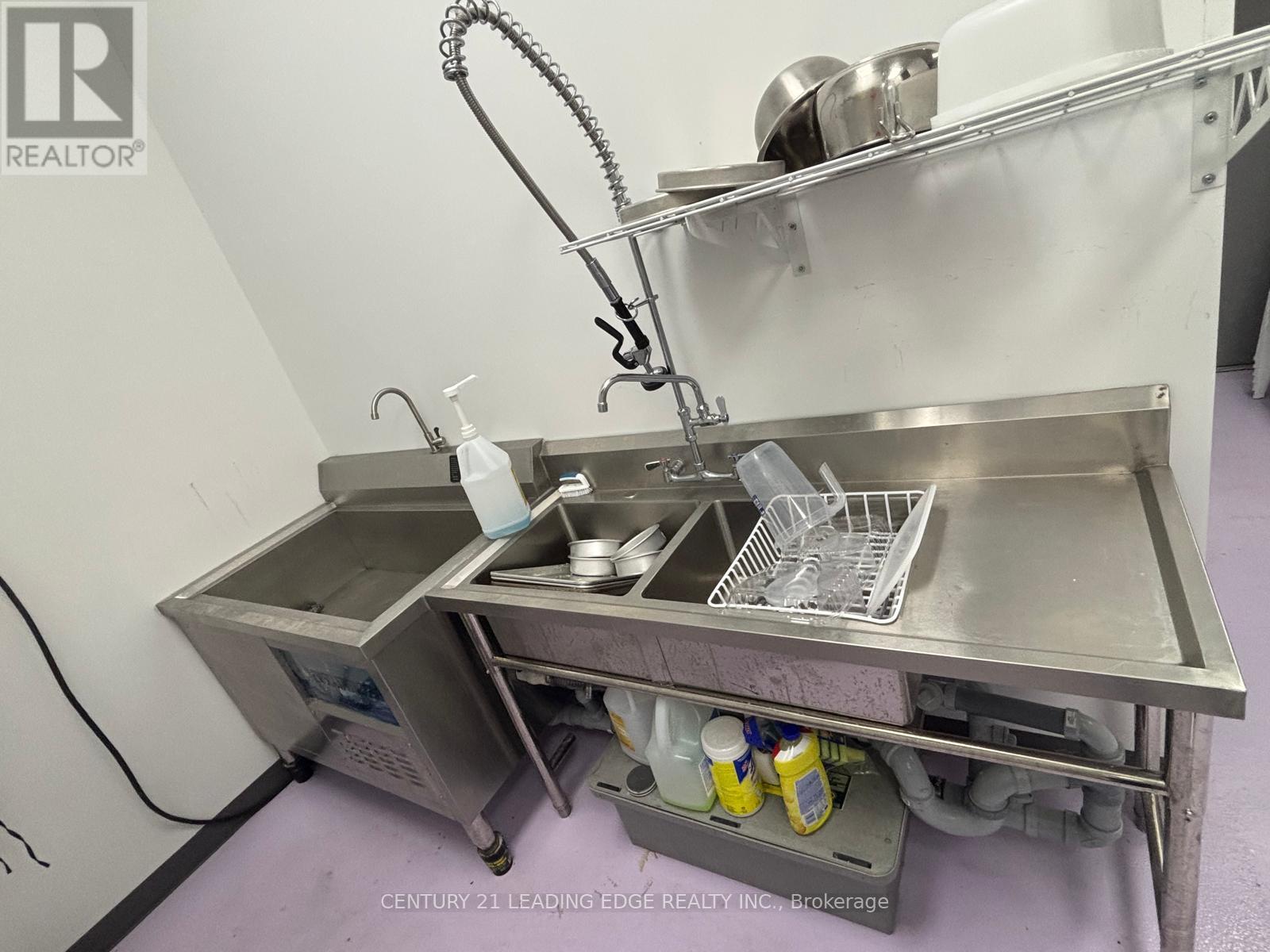 1550 16th Avenue, Richmond Hill, Ontario  L4B 3K9 - Photo 10 - N12427914