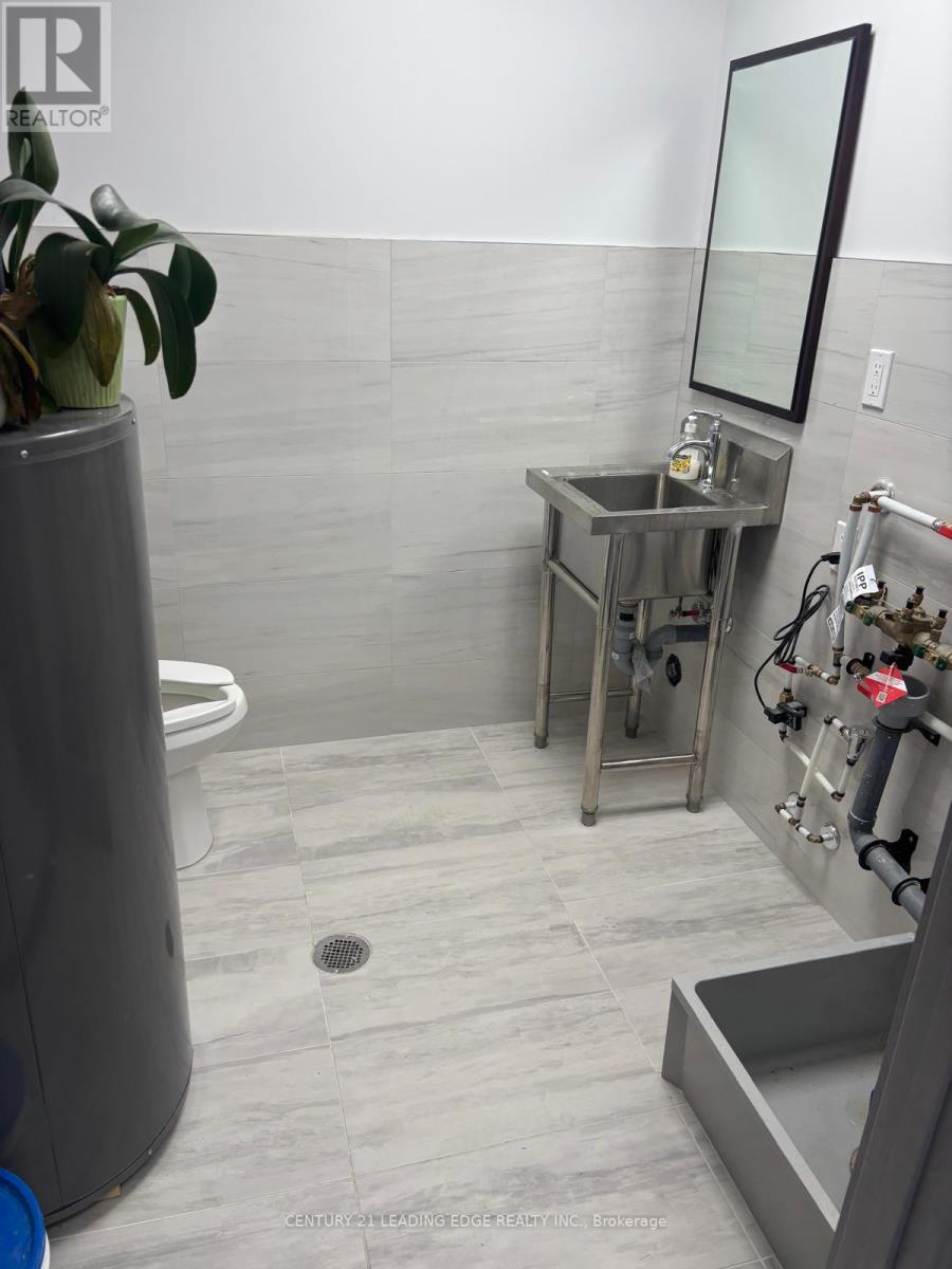 1550 16th Avenue, Richmond Hill, Ontario  L4B 3K9 - Photo 14 - N12427914