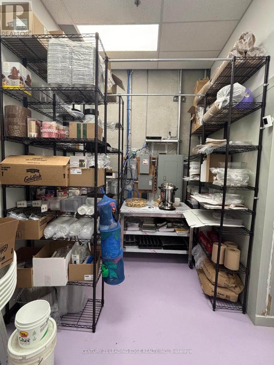 1550 16th Avenue, Richmond Hill, Ontario  L4B 3K9 - Photo 3 - N12427914