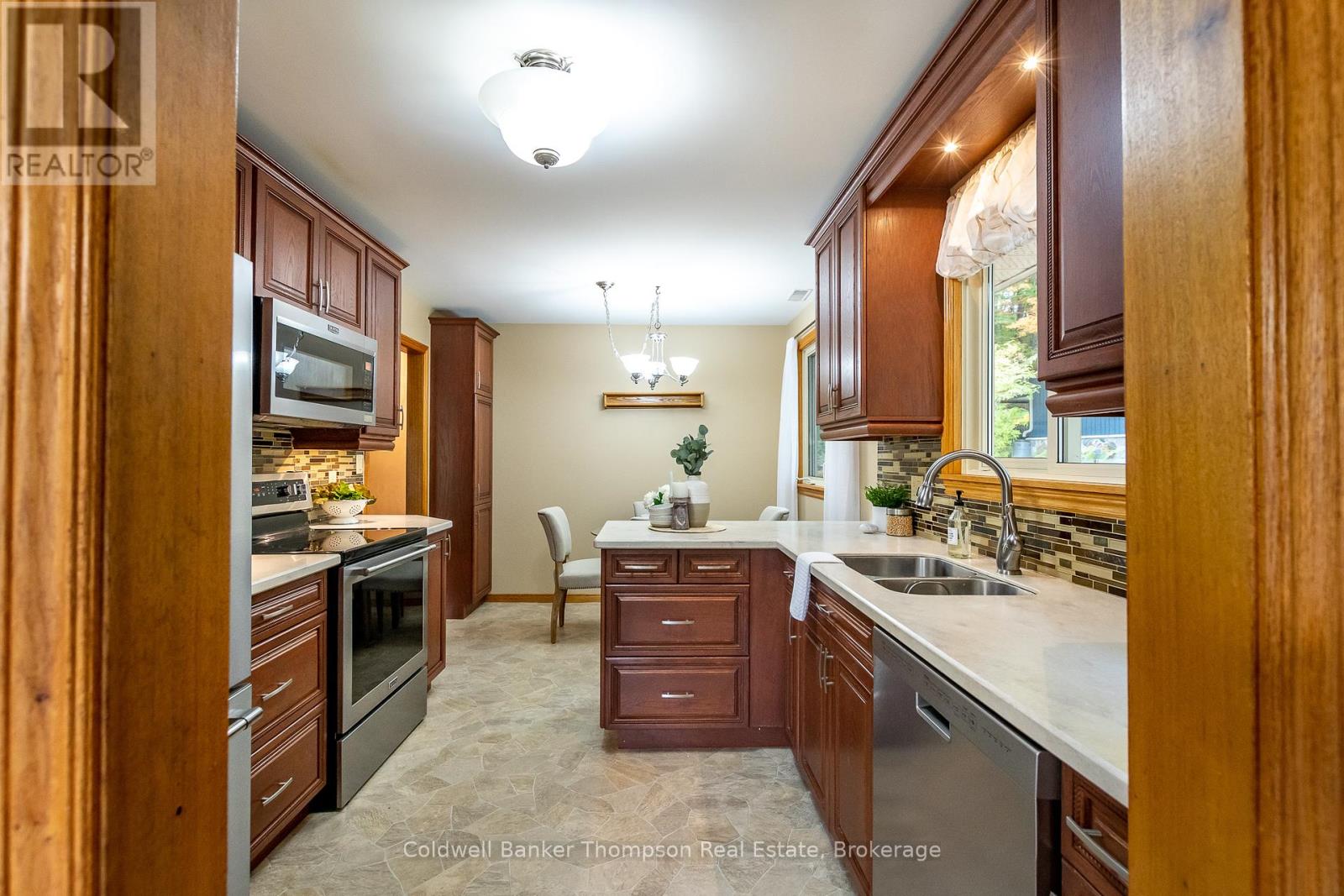 244 Summit Drive, Huntsville, Ontario  P1H 1Y9 - Photo 11 - X12293883