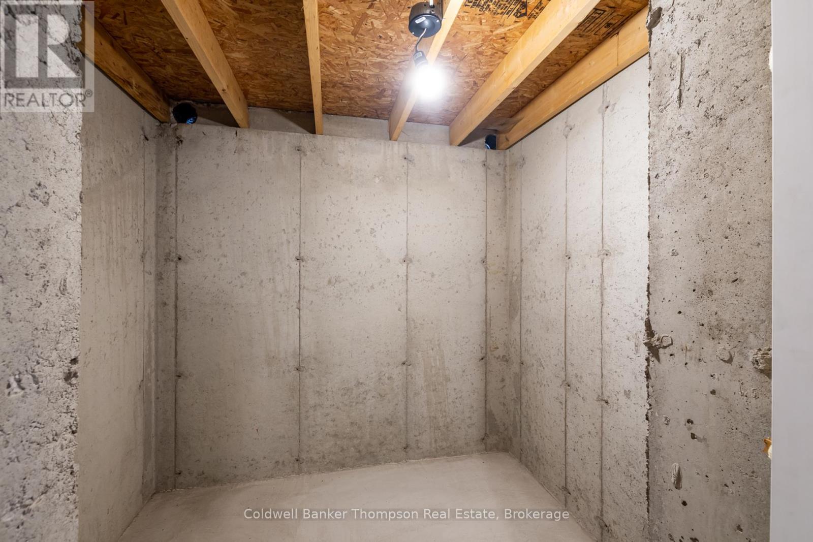 28 Kirbys Way, Huntsville, Ontario  P1H 2M5 - Photo 30 - X12370495