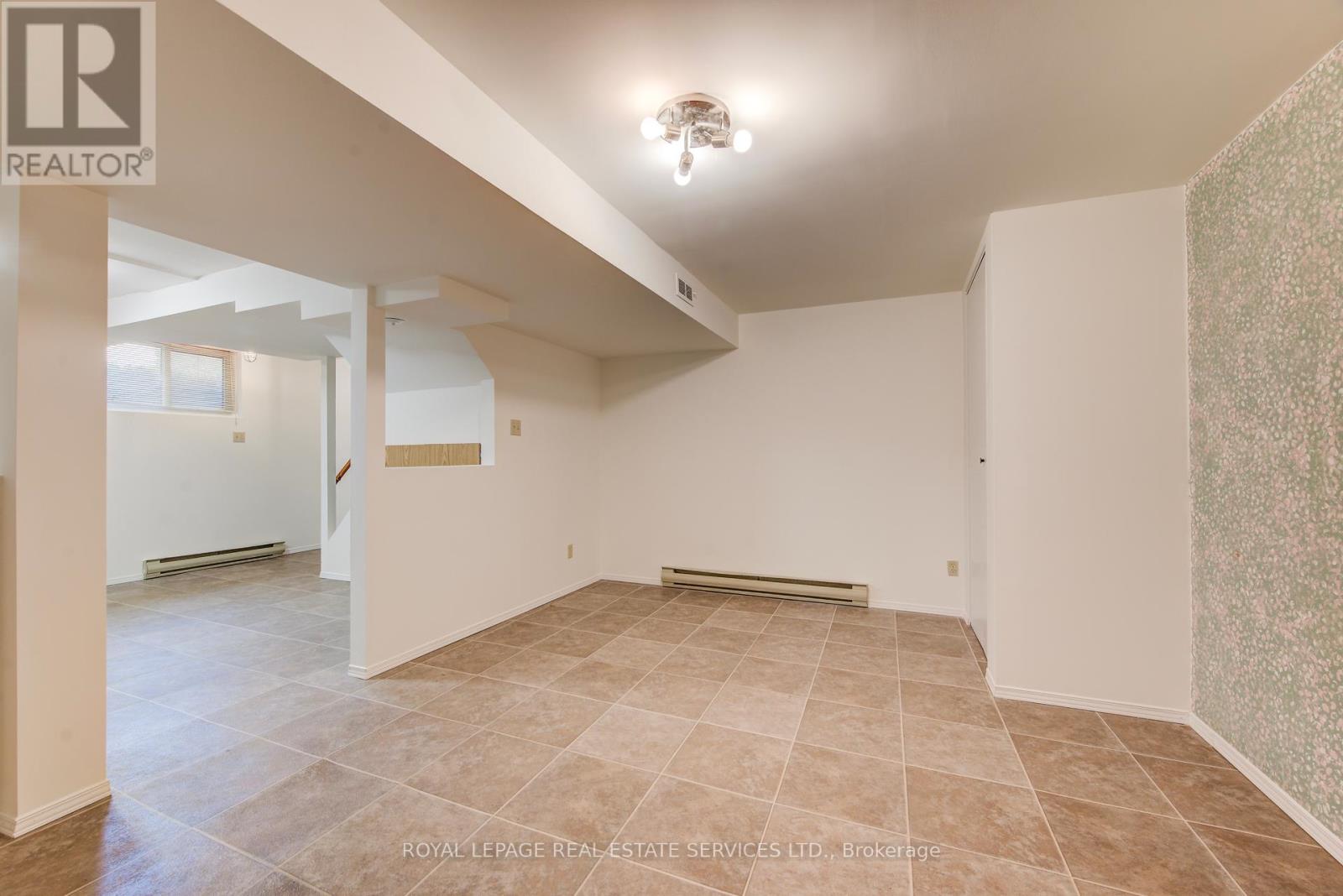 104 Mcdougall Road, Waterloo, Ontario  N2L 5C5 - Photo 27 - X12425450