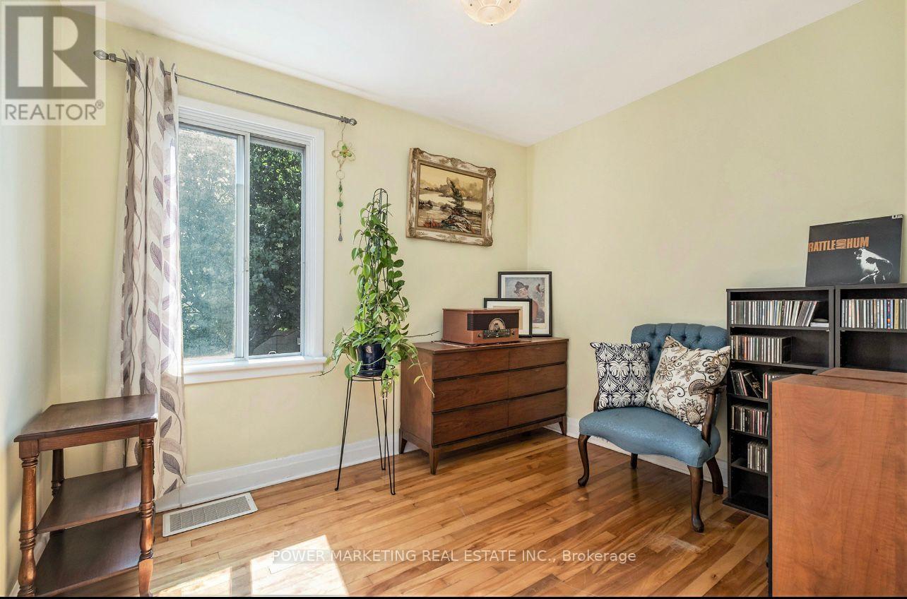 42 Cote Des Neiges Road, Ottawa, Ontario  K2G 2C6 - Photo 2 - X12430333