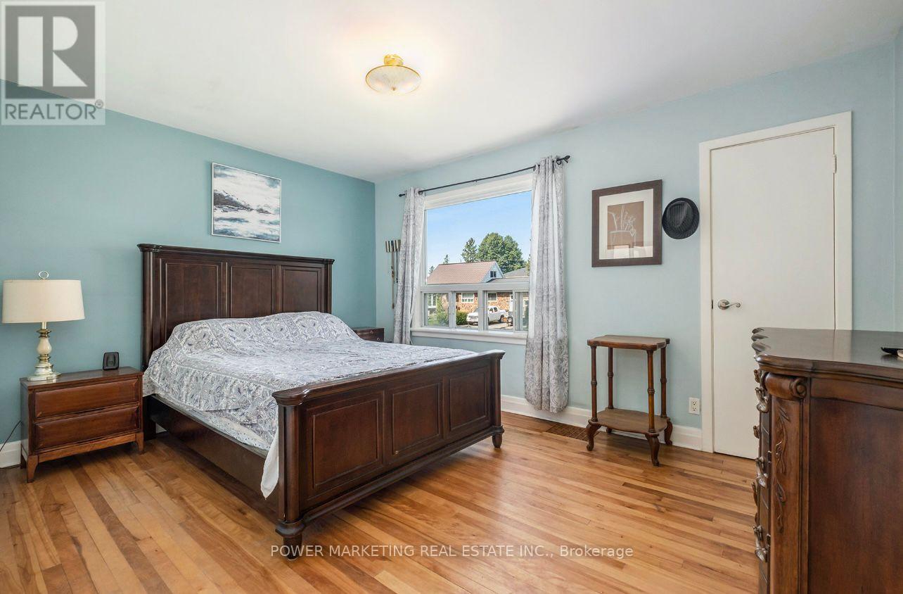 42 Cote Des Neiges Road, Ottawa, Ontario  K2G 2C6 - Photo 9 - X12430333