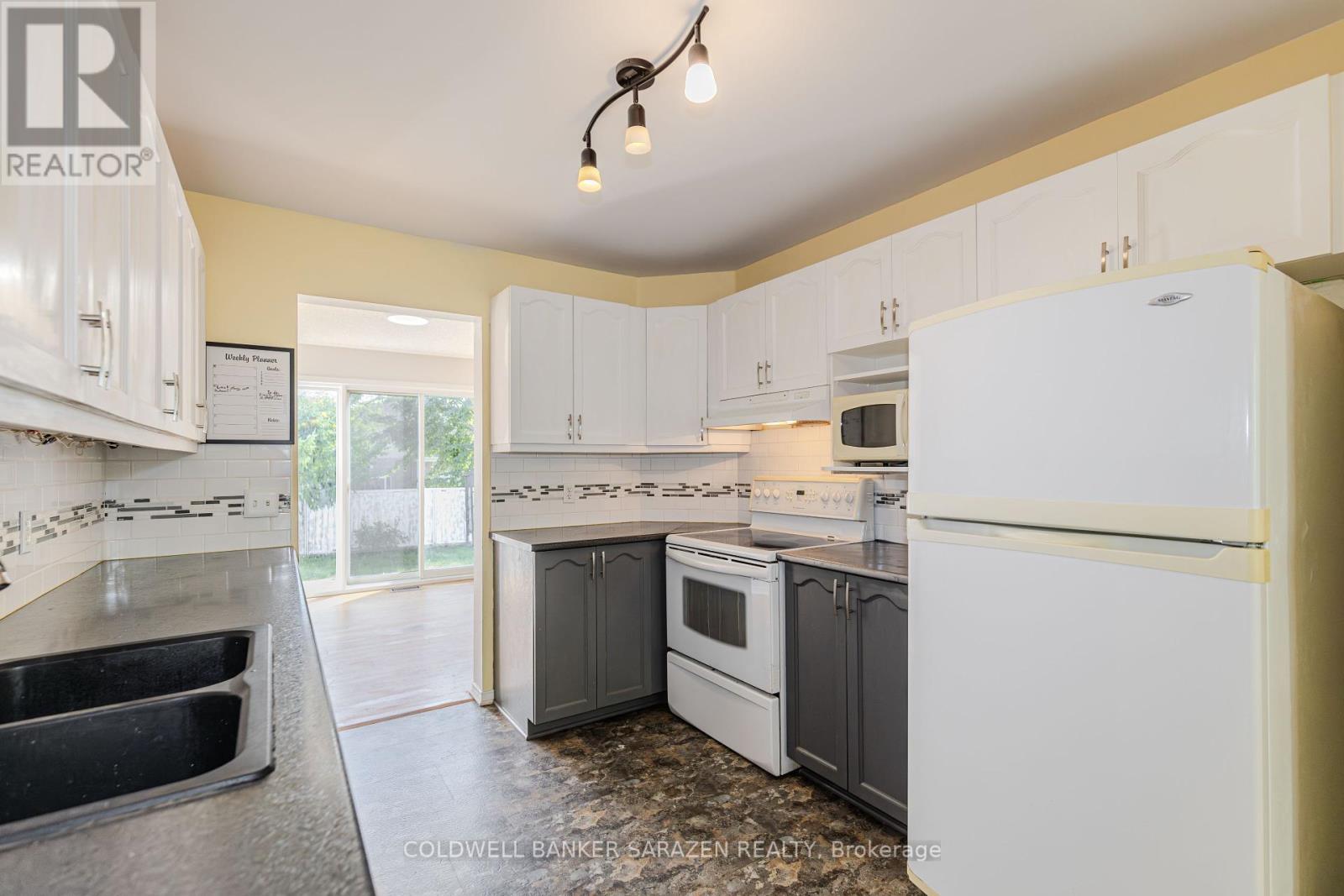 182 Windhurst Drive, Ottawa, Ontario  K2G 6J4 - Photo 11 - X12430346