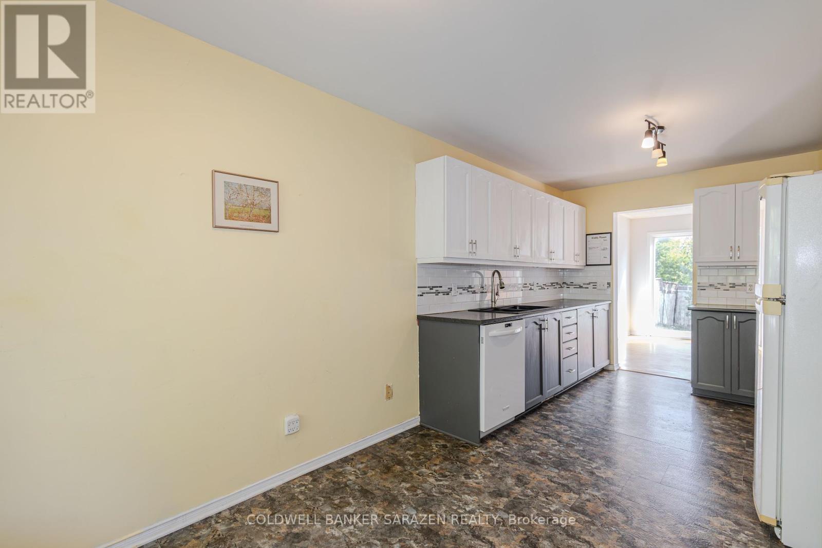 182 Windhurst Drive, Ottawa, Ontario  K2G 6J4 - Photo 9 - X12430346