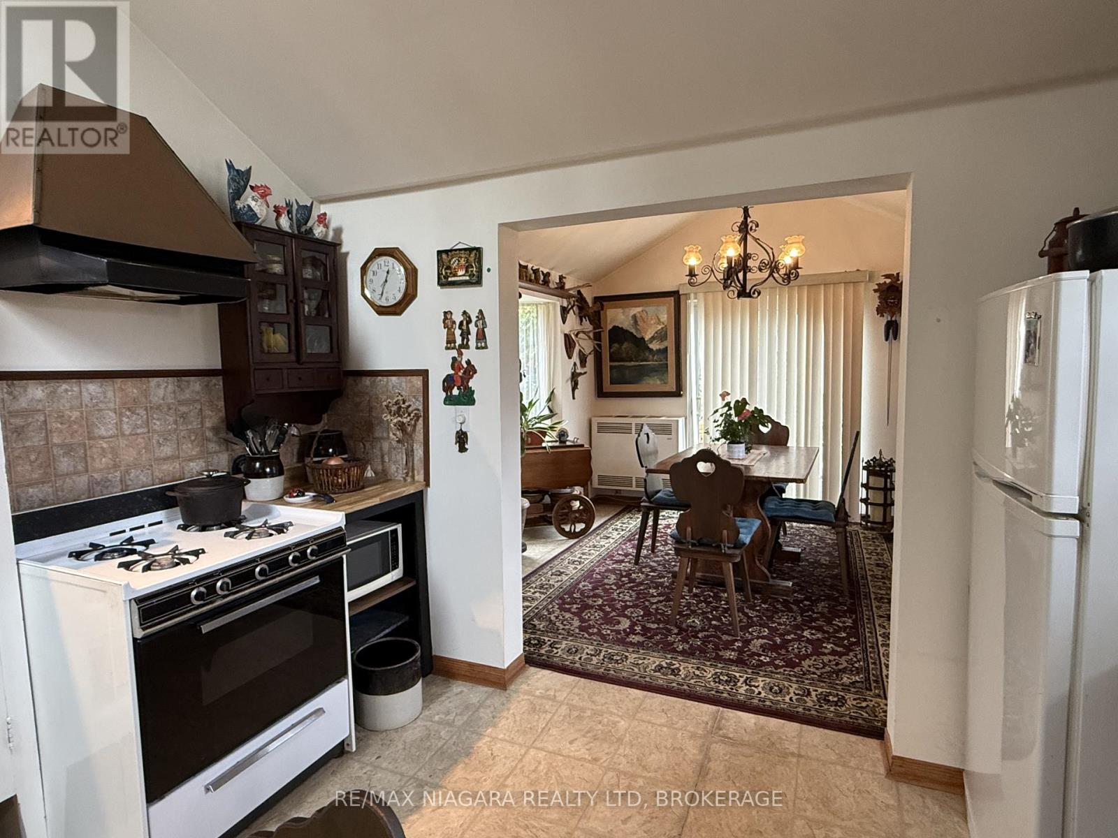 3721 Dominion Road, Fort Erie, Ontario  L0S 1N0 - Photo 15 - X12430311