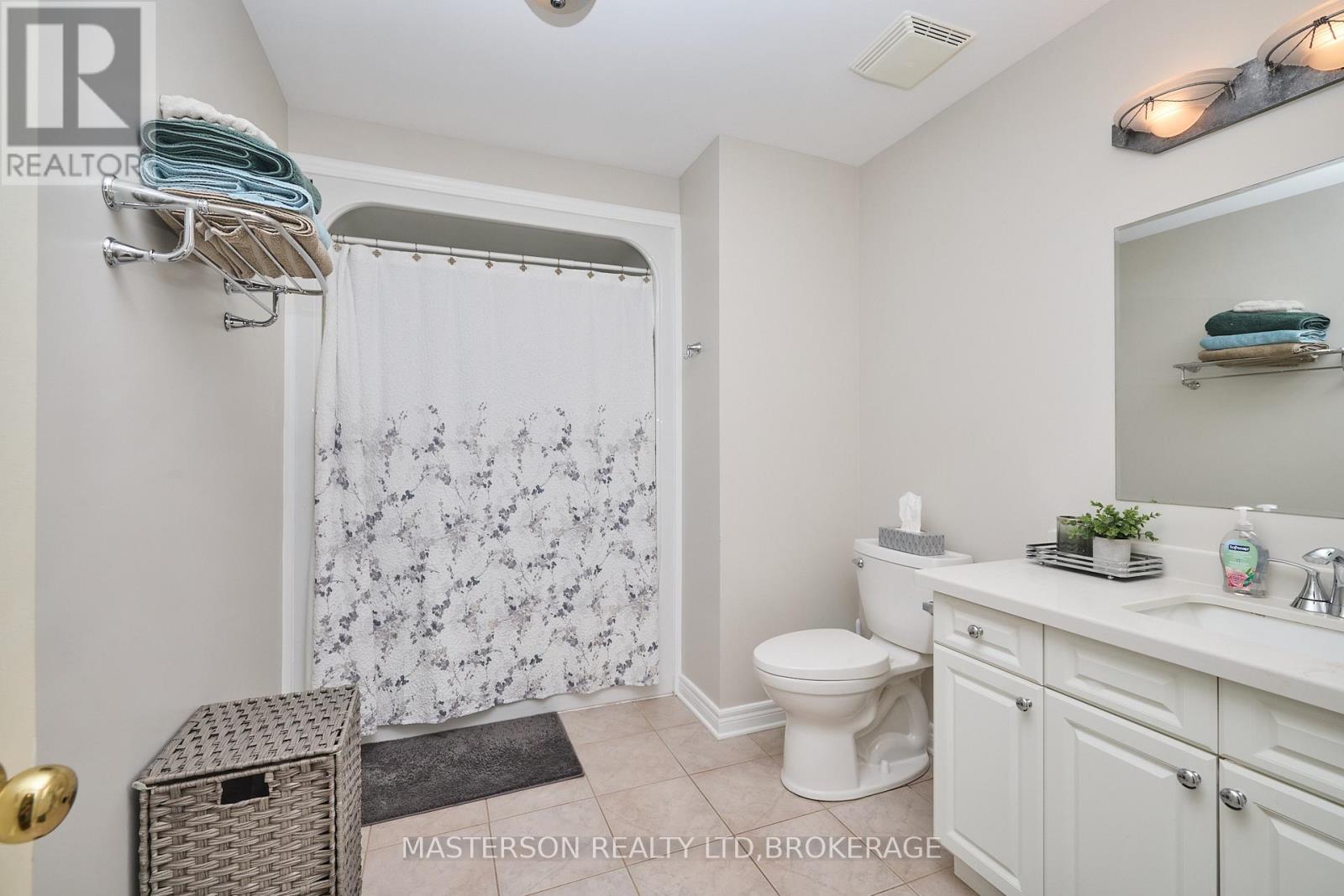 6906 Kelly Drive, Niagara Falls (Forestview), Ontario  L2H 3J7 - Photo 16 - X12430312