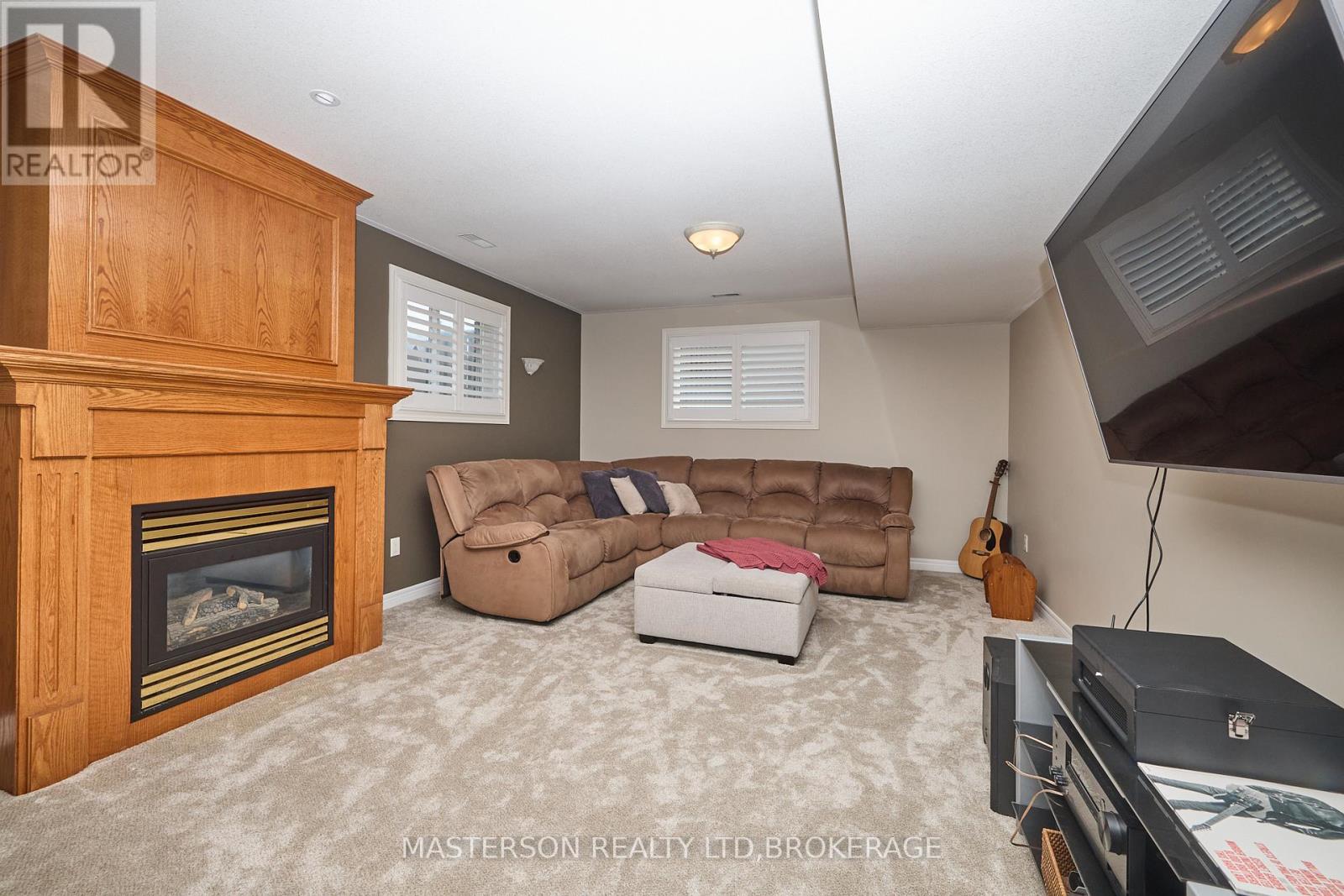 6906 Kelly Drive, Niagara Falls (Forestview), Ontario  L2H 3J7 - Photo 24 - X12430312