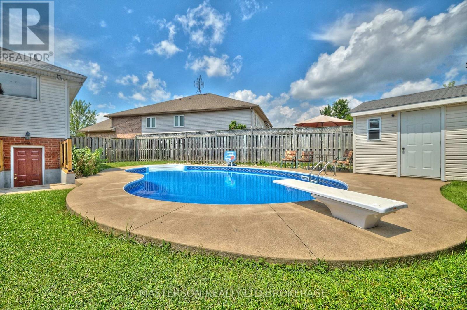6906 Kelly Drive, Niagara Falls (Forestview), Ontario  L2H 3J7 - Photo 33 - X12430312
