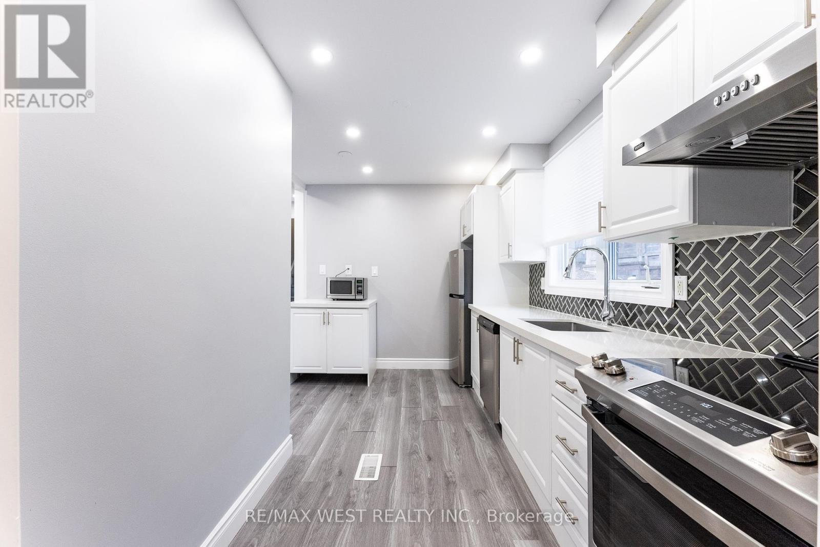 368 Fountain Street S, Cambridge, Ontario  N3H 1J3 - Photo 10 - X12430286