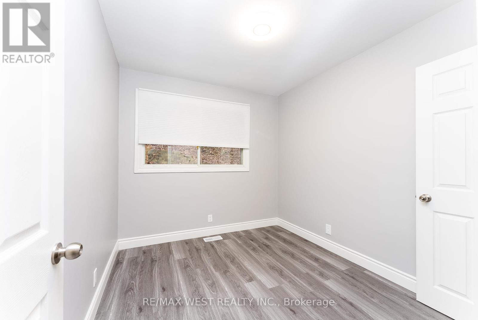 368 Fountain Street S, Cambridge, Ontario  N3H 1J3 - Photo 19 - X12430286