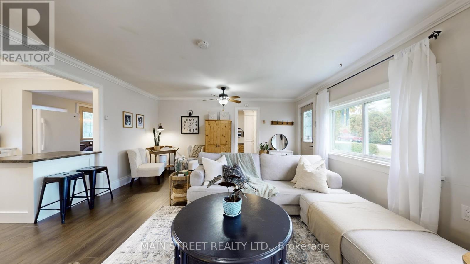 32 Rhodes Avenue, Kawartha Lakes, Ontario  L0C 1G0 - Photo 11 - X12430289
