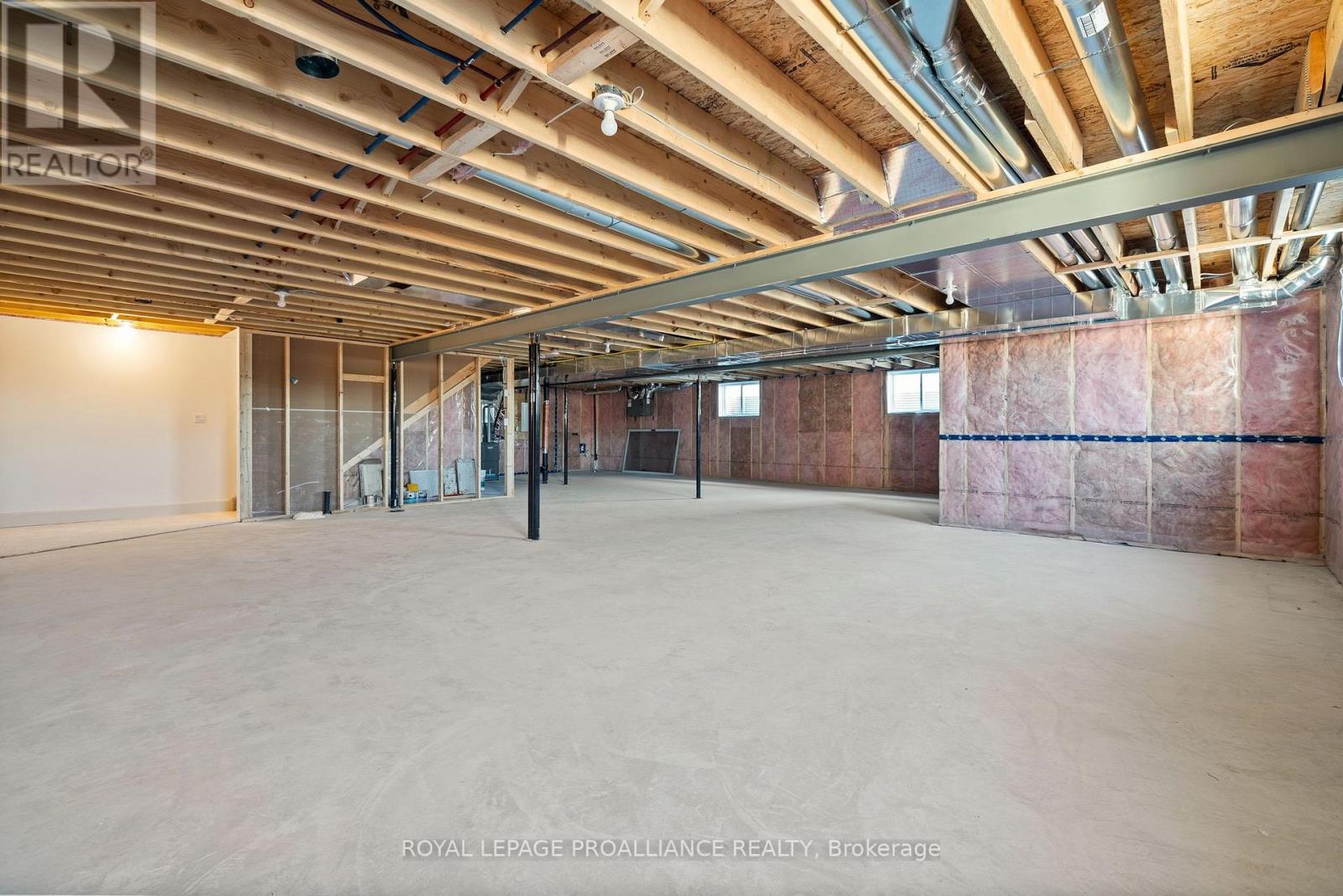 152 Sienna Avenue, Belleville (Belleville Ward), Ontario  K8P 0J6 - Photo 25 - X12407498