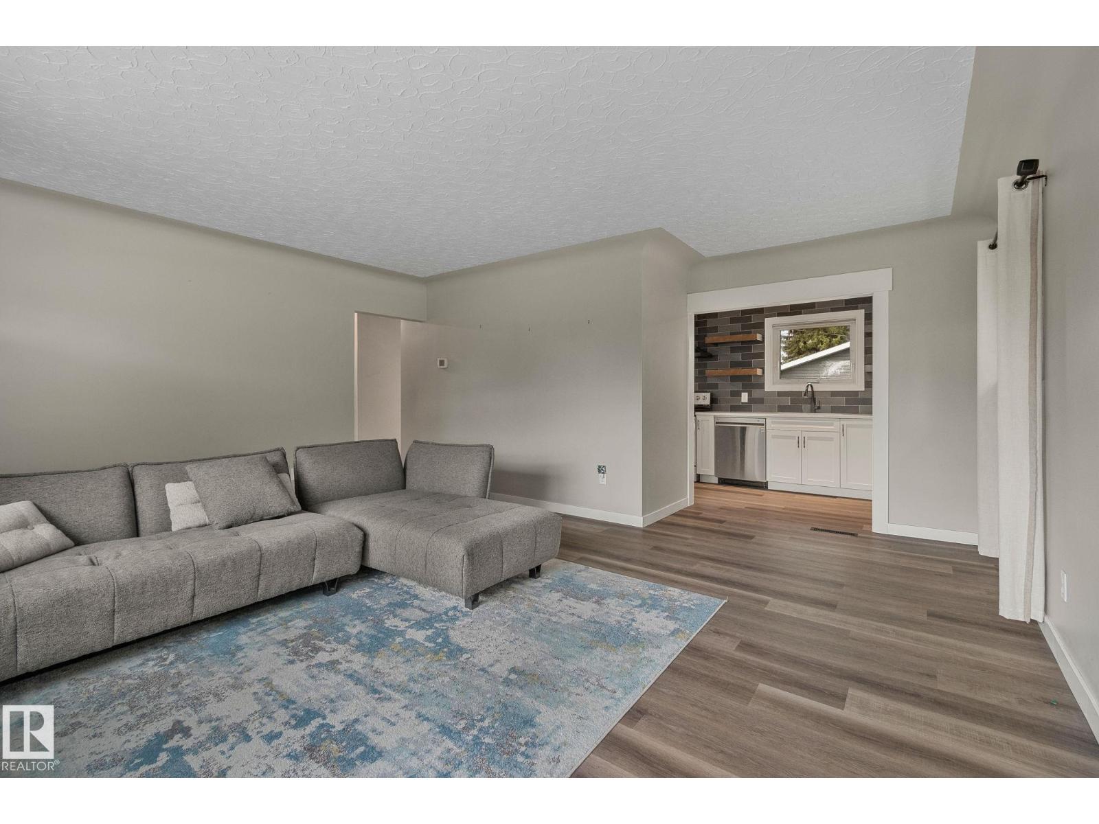 10324 50 St Nw, Edmonton, Alberta  T6A 2C4 - Photo 4 - E4459583