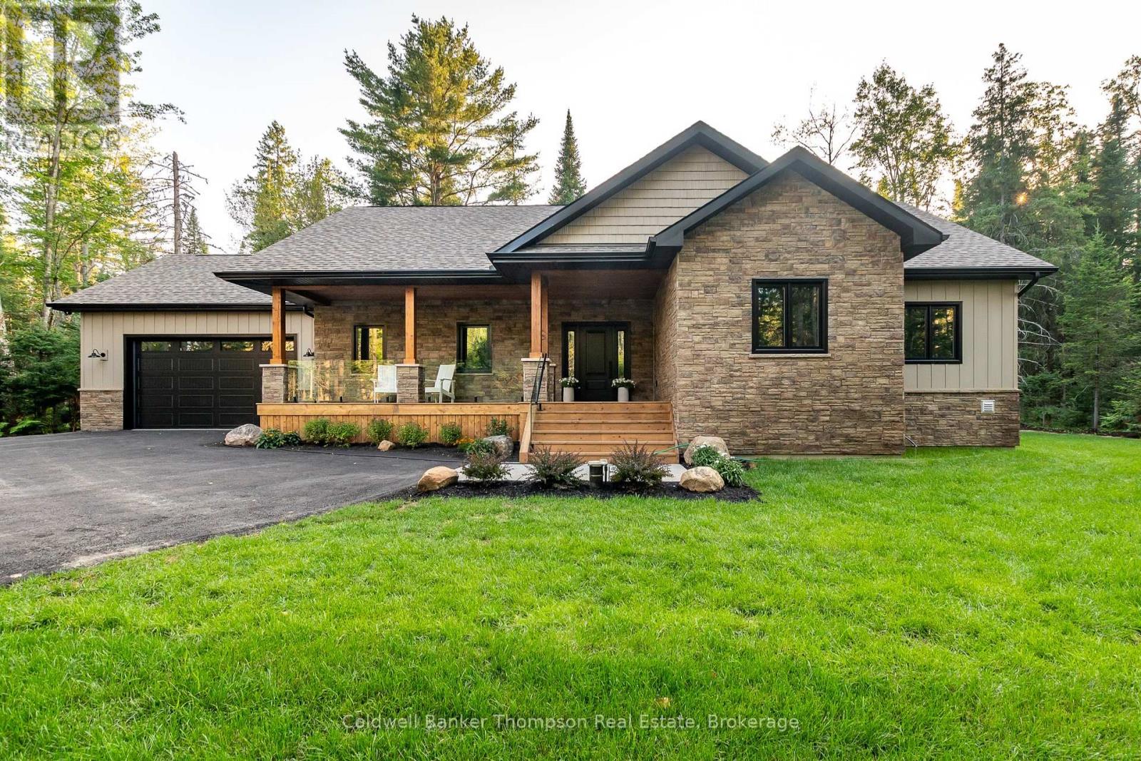 27 Crimson Lane, Huntsville, Ontario  P0B 1L0 - Photo 2 - X12287134
