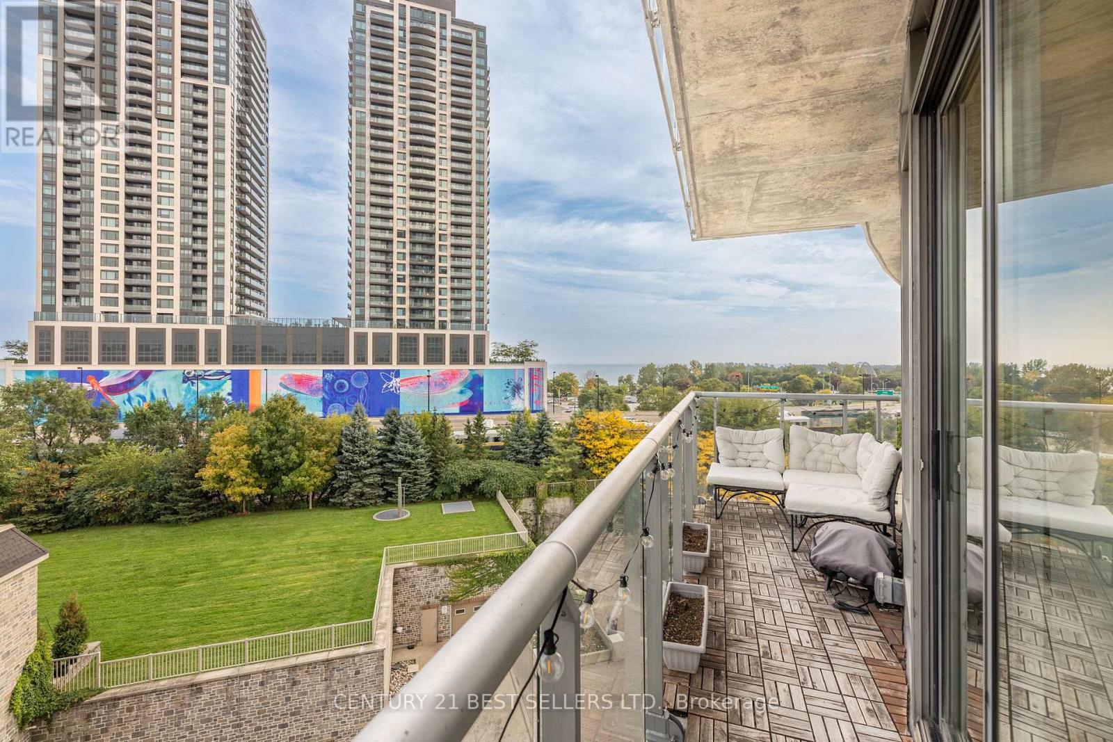 609 - 15 Windermere Avenue, Toronto, Ontario  M6S 5A2 - Photo 29 - W12429875
