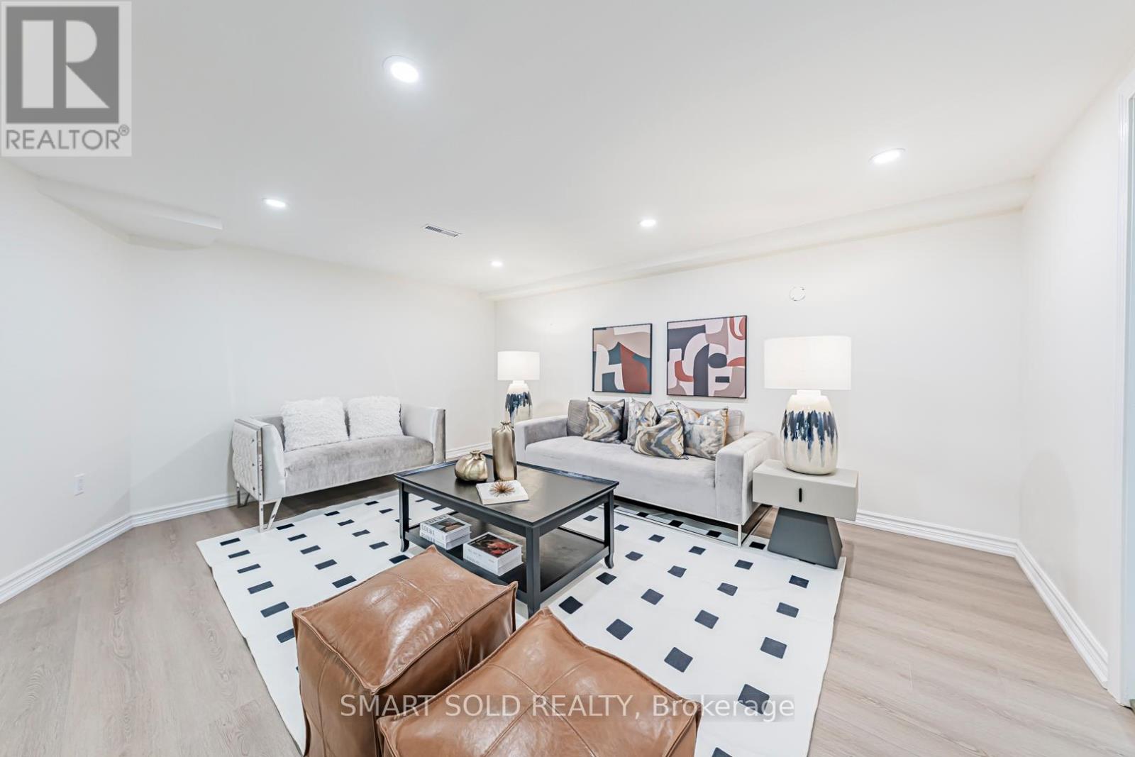 158 Park Avenue, Newmarket, Ontario  L3Y 1V1 - Photo 45 - N12430307