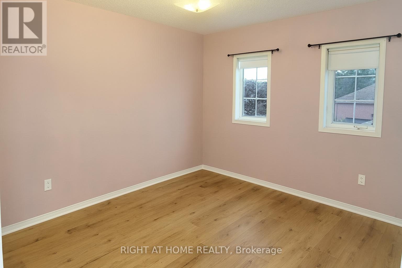 1964 Emerald Court, Innisfil, Ontario  L9S 2A1 - Photo 13 - N12430328