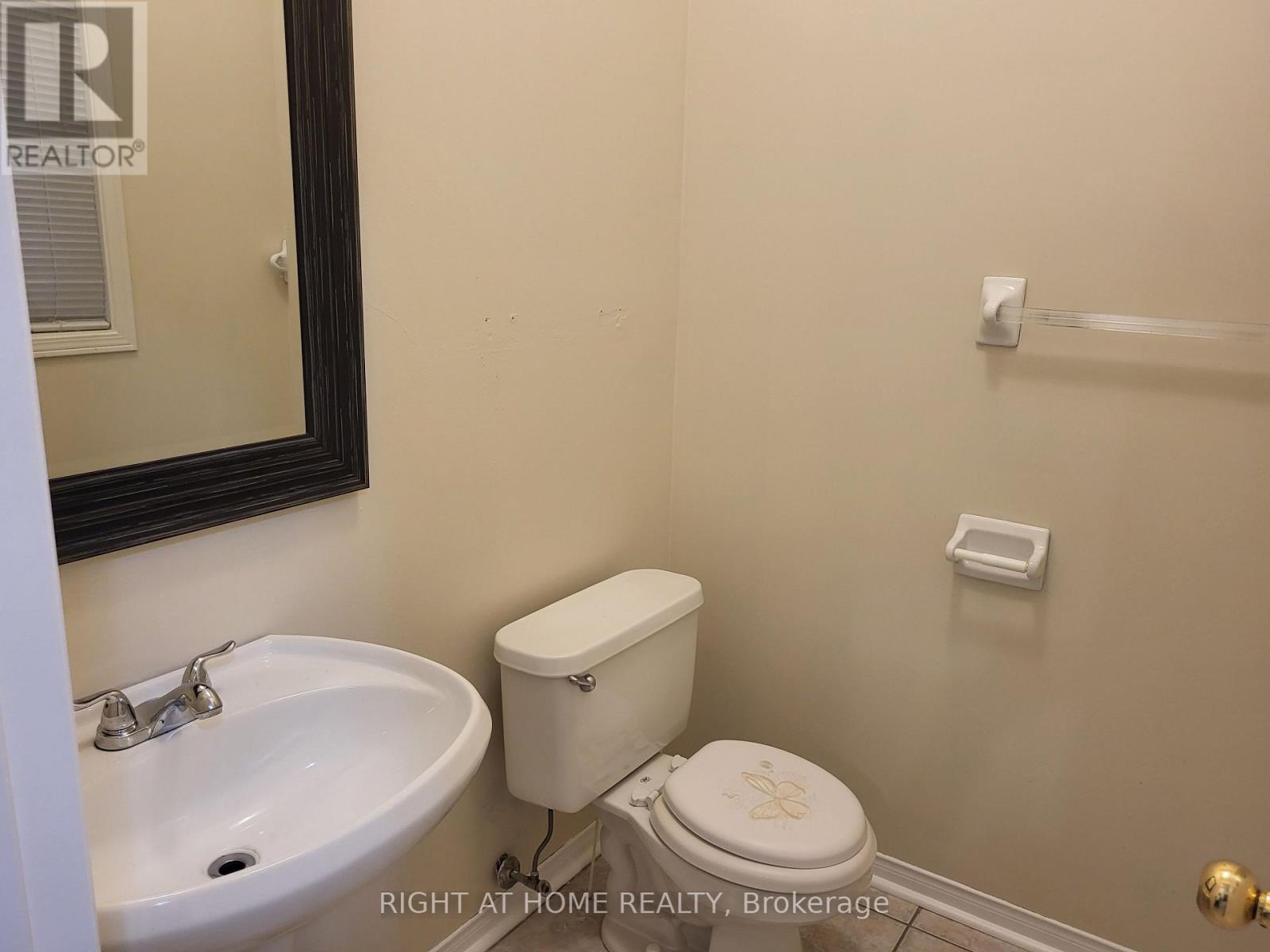 1964 Emerald Court, Innisfil, Ontario  L9S 2A1 - Photo 3 - N12430328
