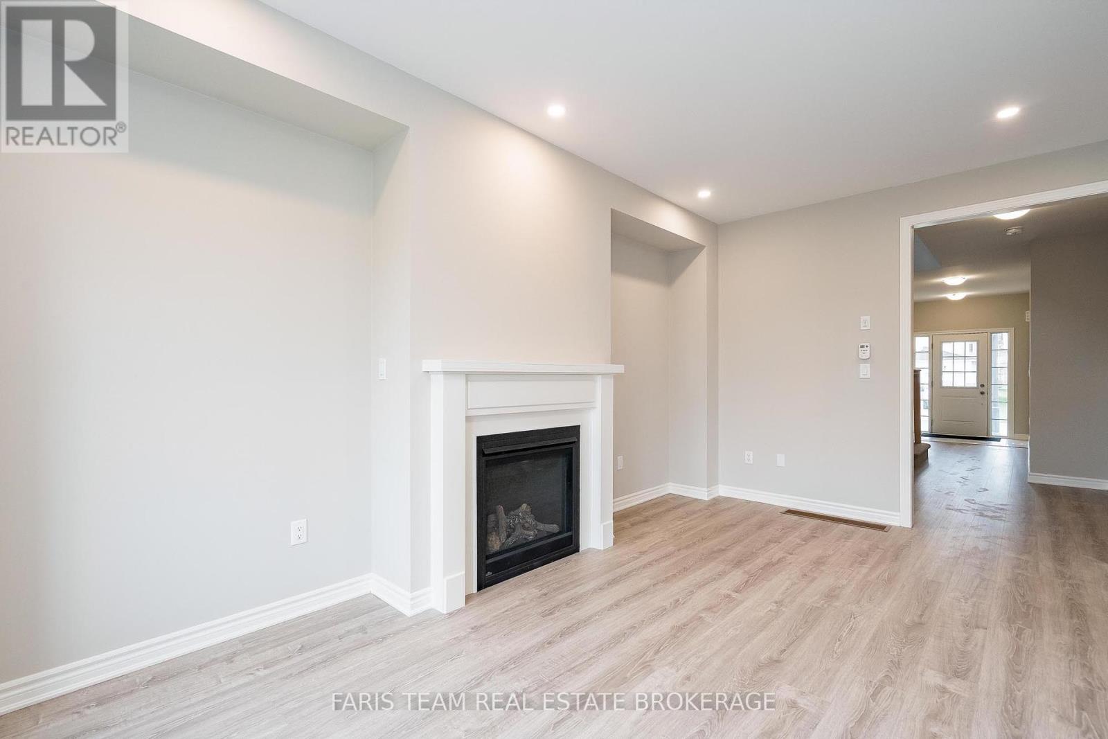 276 Springfield Crescent, Clearview, Ontario  L0M 1S0 - Photo 16 - S12430317