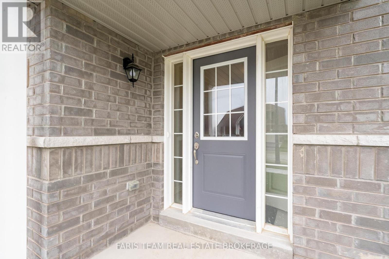 276 Springfield Crescent, Clearview, Ontario  L0M 1S0 - Photo 5 - S12430317