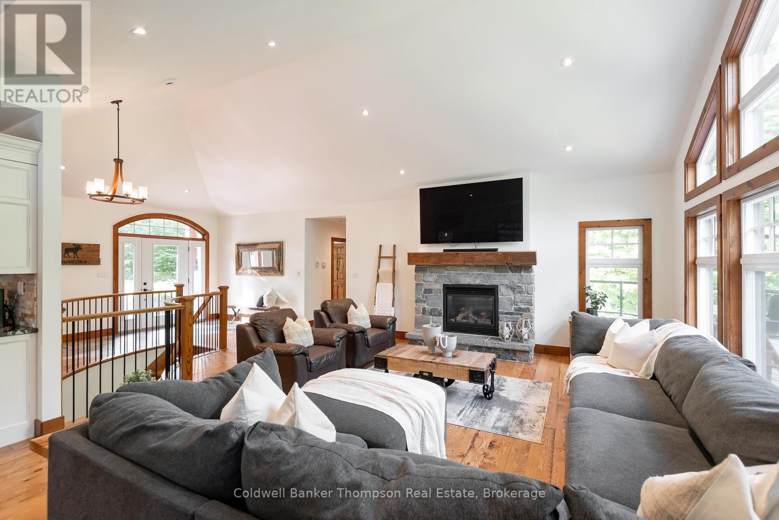 15 Forest Hill Lane, Huntsville, Ontario  P1H 2N5 - Photo 15 - X12360160