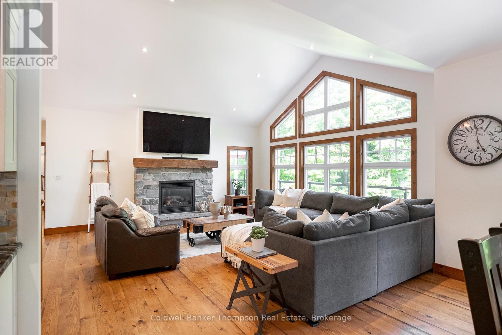 15 Forest Hill Lane, Huntsville, Ontario  P1H 2N5 - Photo 14 - X12360160