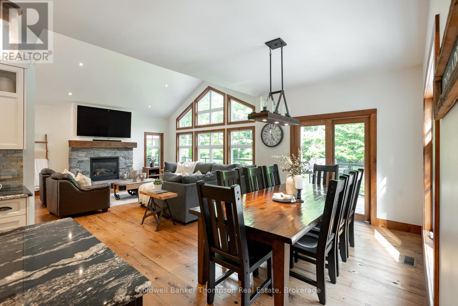 15 Forest Hill Lane, Huntsville, Ontario  P1H 2N5 - Photo 12 - X12360160