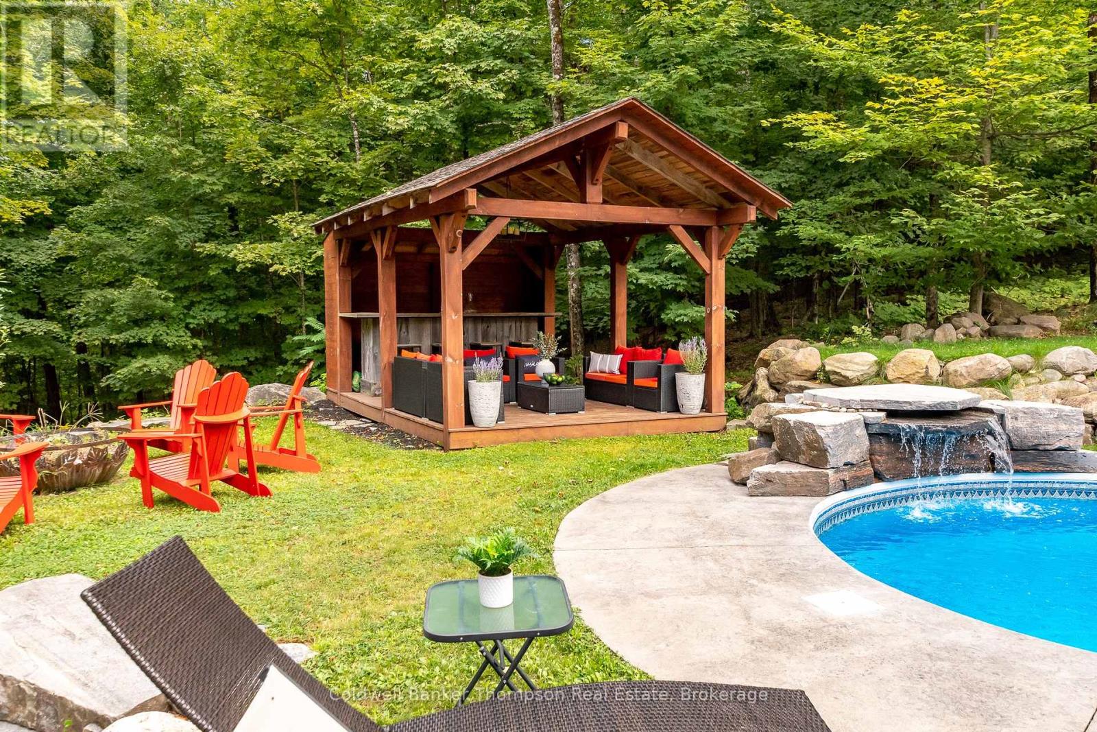 15 Forest Hill Lane, Huntsville, Ontario  P1H 2N5 - Photo 36 - X12360160