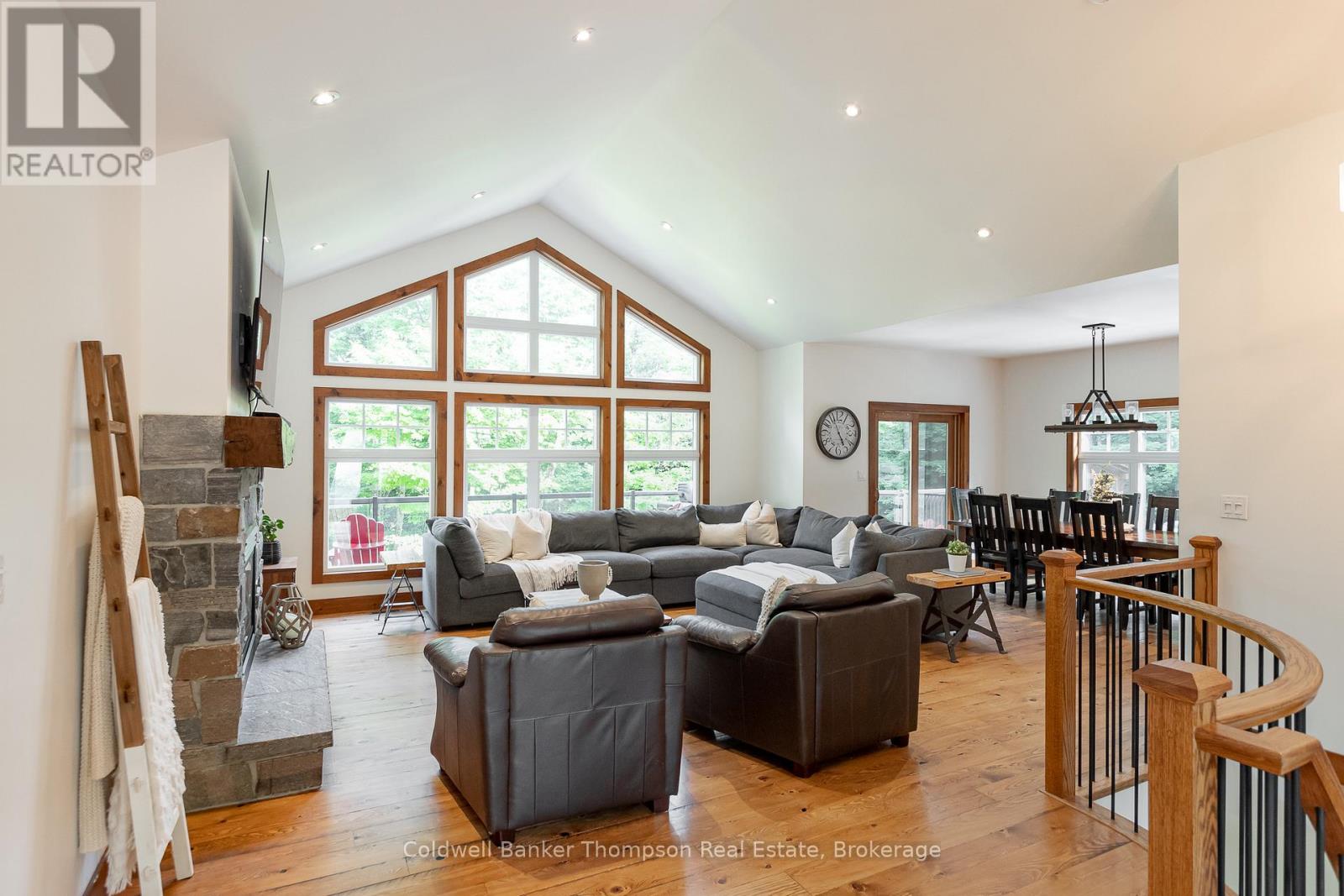 15 Forest Hill Lane, Huntsville, Ontario  P1H 2N5 - Photo 6 - X12360160