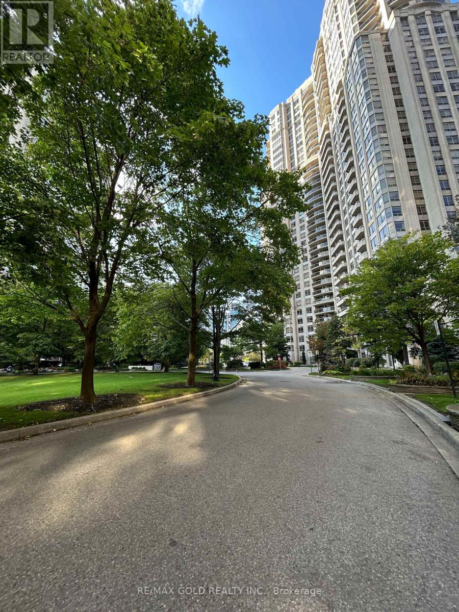 2119 - 25 Kingsbridge Garden, Mississauga, Ontario  L5R 4B1 - Photo 10 - W12430332