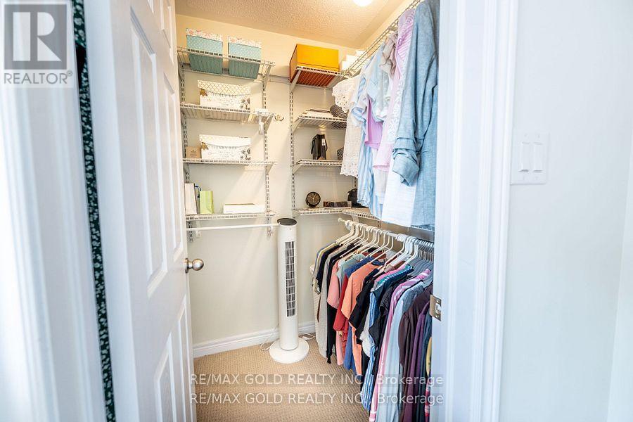 34 Rockbrook Trail, Brampton, Ontario  L7A 4H8 - Photo 14 - W12430341