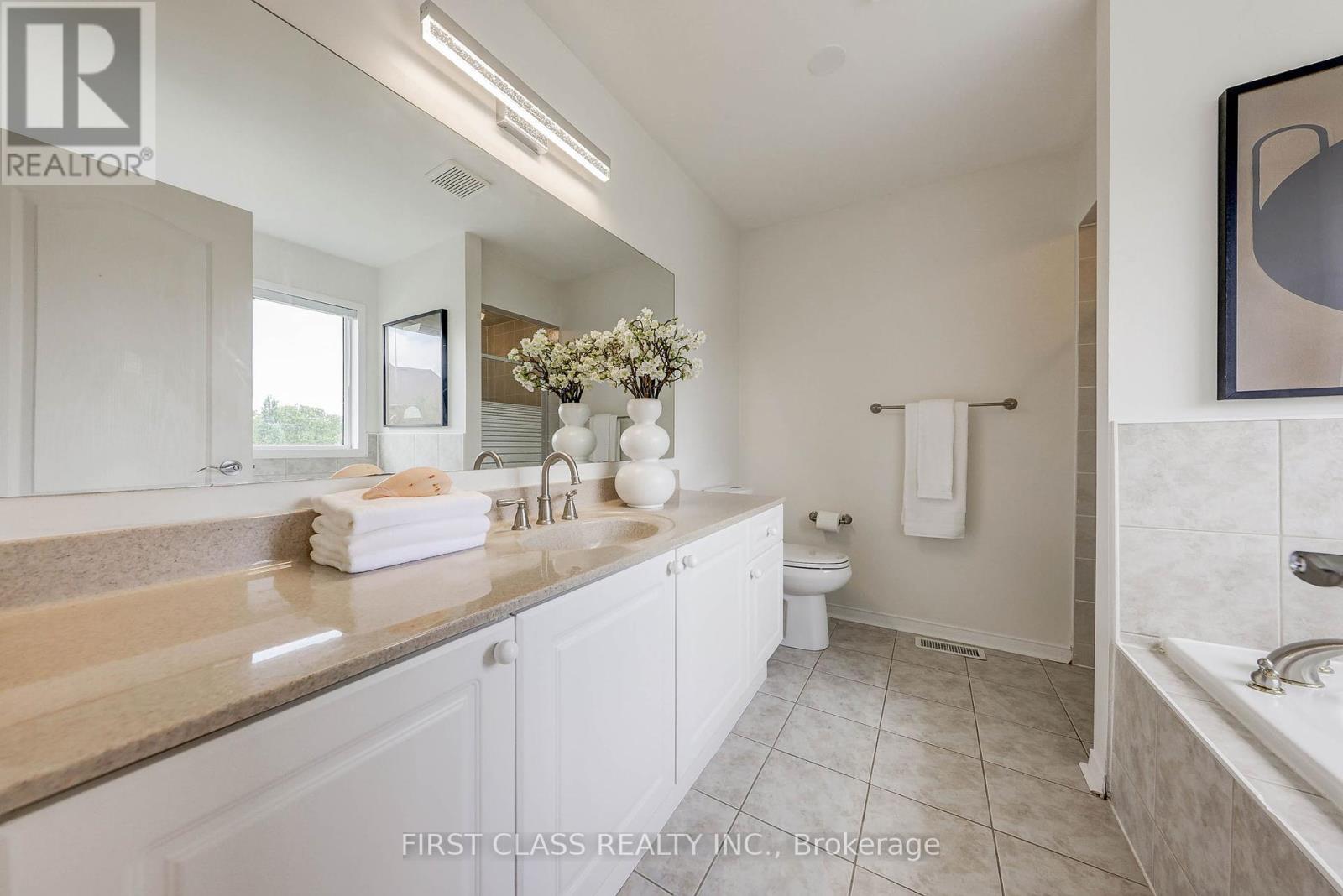 47 Lauraview Crescent, Markham, Ontario  L6C 2R4 - Photo 19 - N12430242