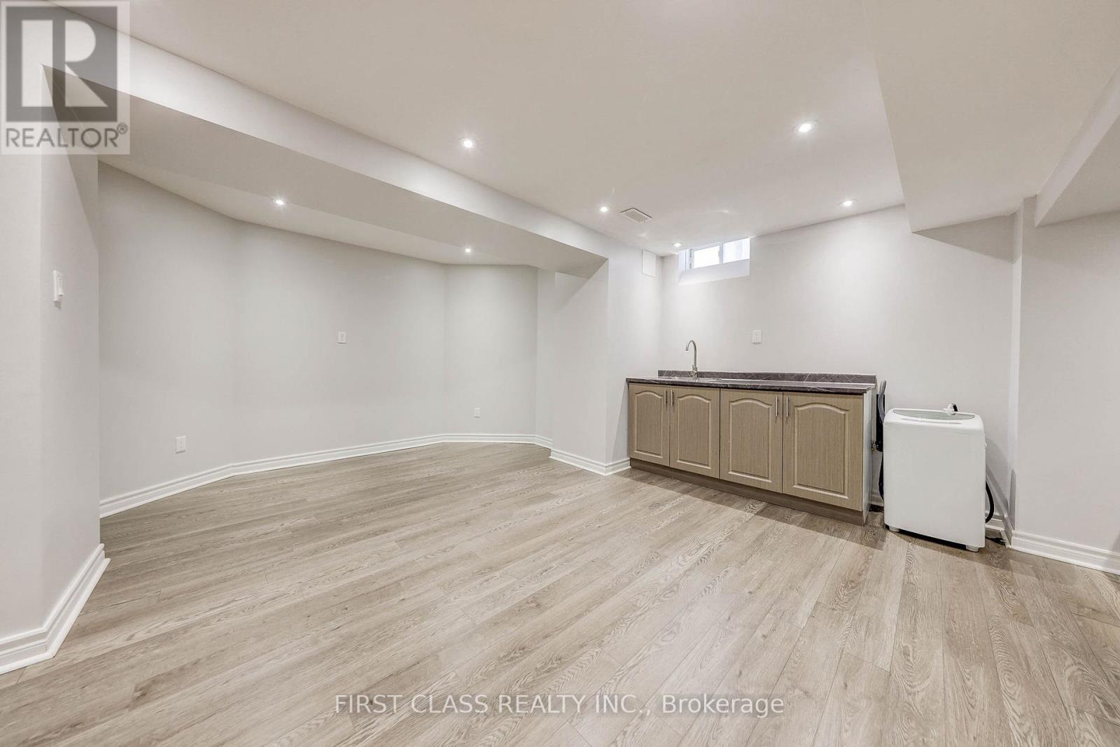 47 Lauraview Crescent, Markham, Ontario  L6C 2R4 - Photo 31 - N12430242