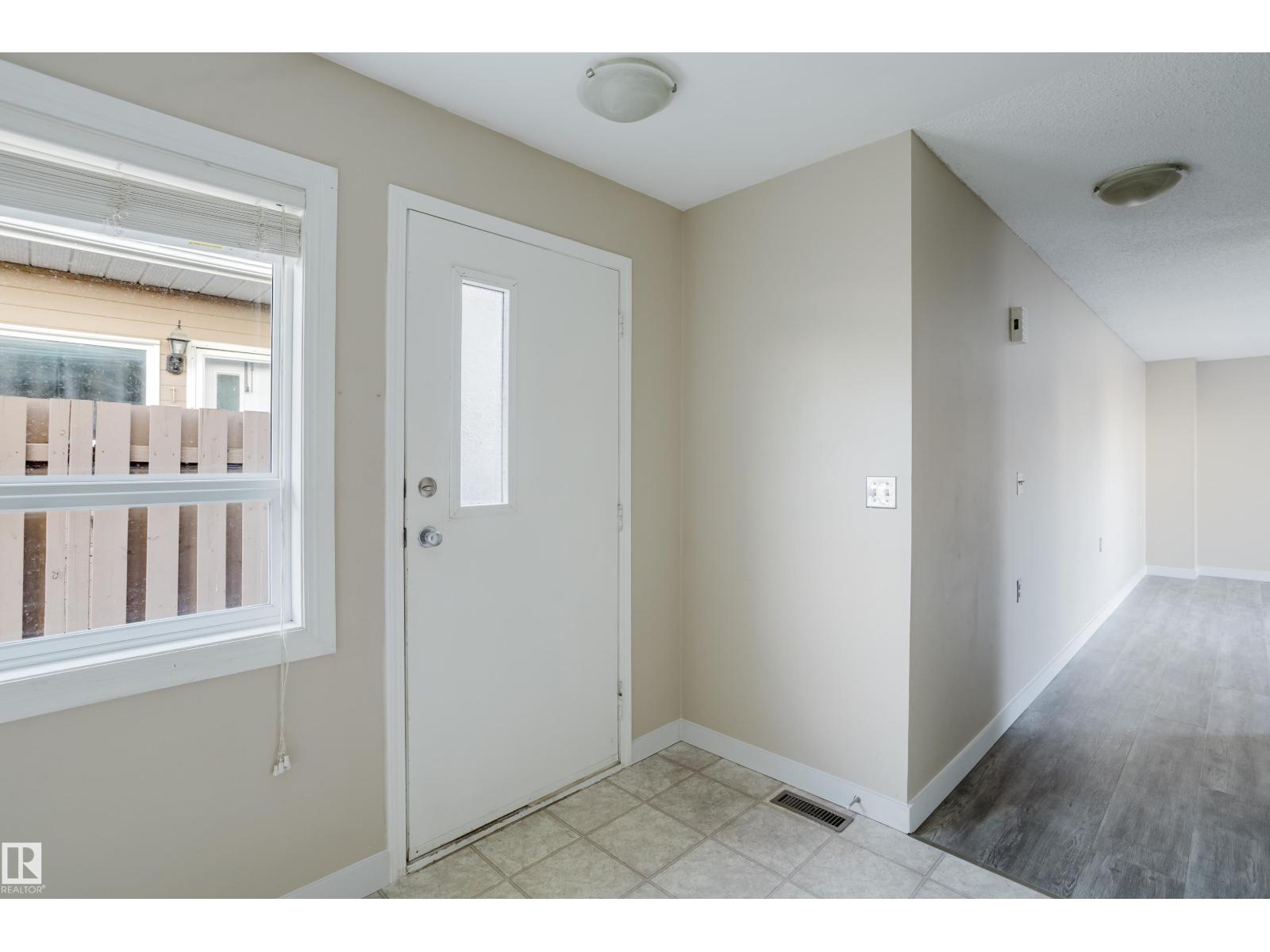 17723 95 St Nw, Edmonton, Alberta  T5Z 2E2 - Photo 3 - E4459806