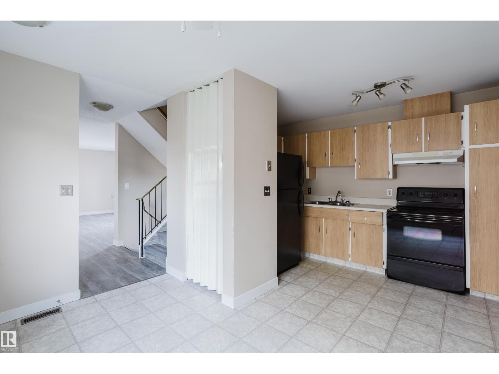 17723 95 St Nw, Edmonton, Alberta  T5Z 2E2 - Photo 5 - E4459806