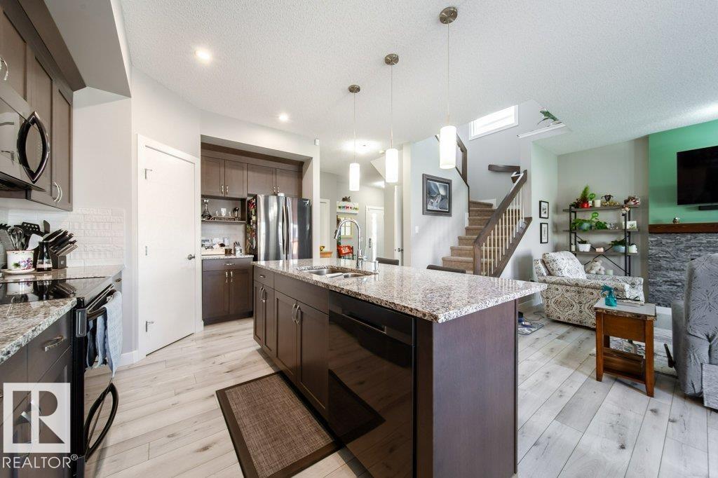 4611 66 St, Beaumont, Alberta  T4X 2X5 - Photo 9 - E4459825