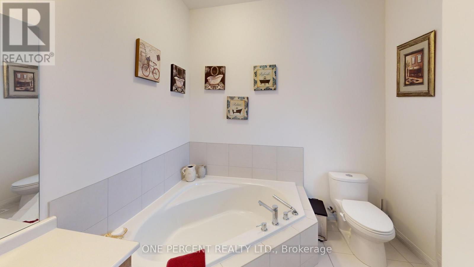 5064 Connor Drive, Lincoln, Ontario  L3J 0S1 - Photo 16 - X12429900