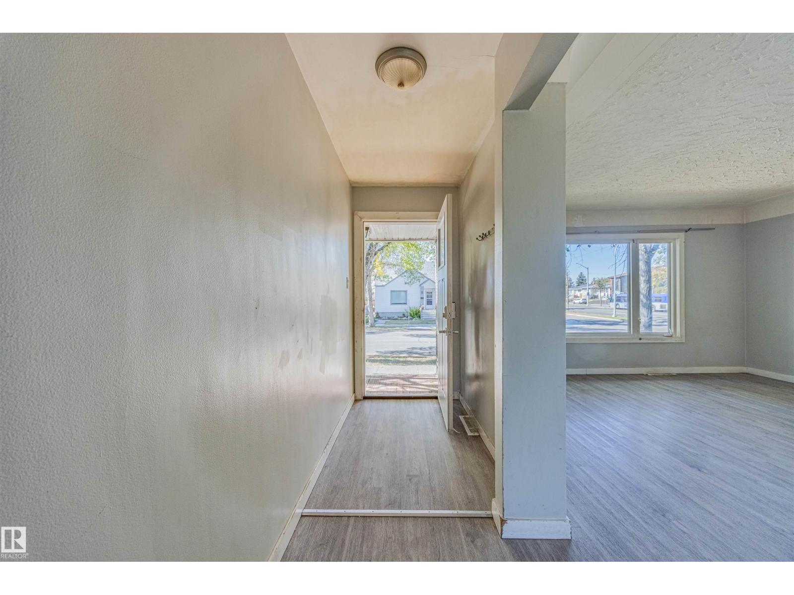 11715 139 St Nw, Edmonton, Alberta  T5M 1S2 - Photo 4 - E4459832
